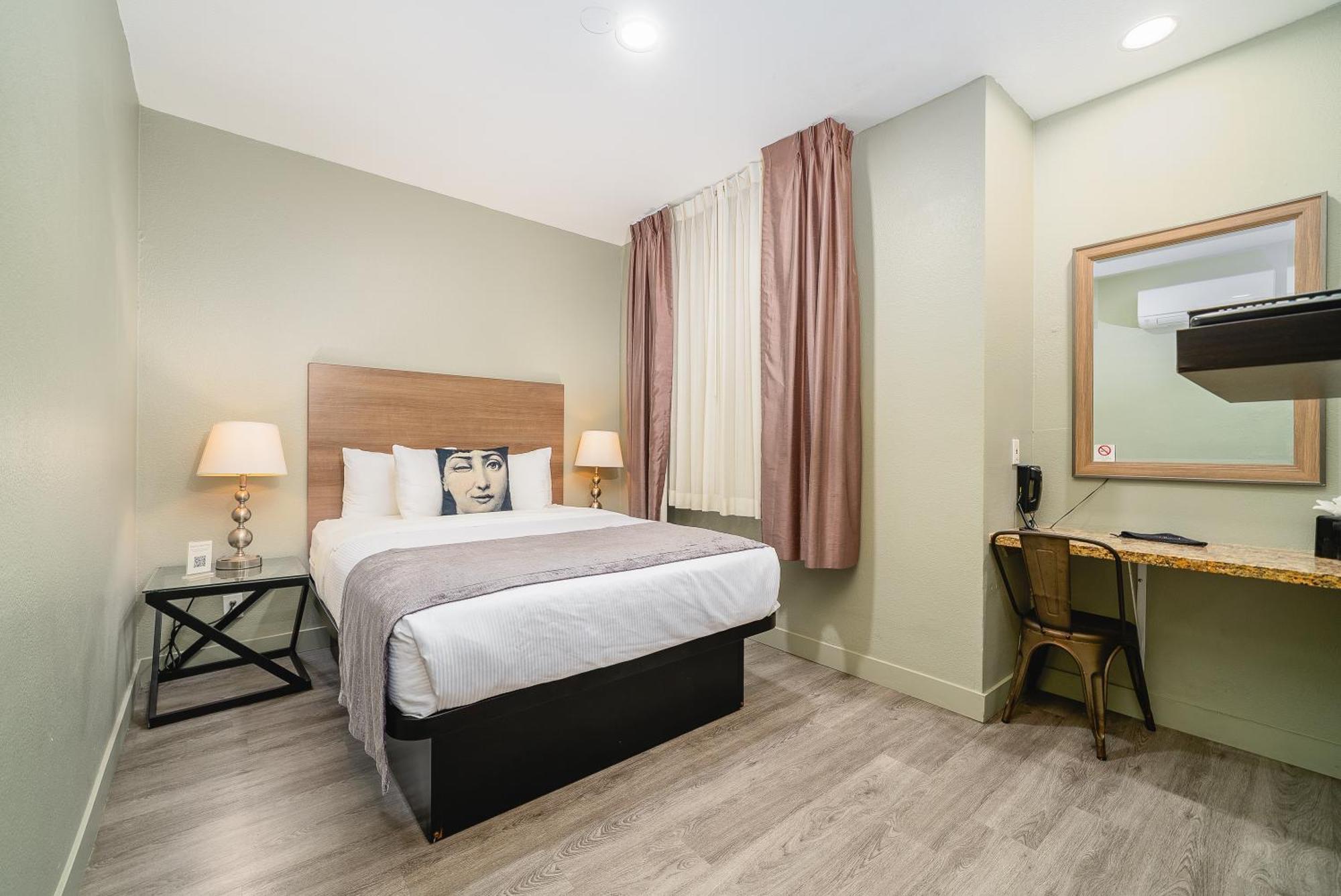 Urban Boutique Hotel- Little Italy, Downtown Сан-Диего Экстерьер фото